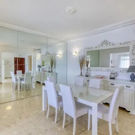 Wonderful In The Heart Of * Sliema