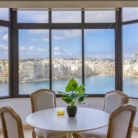 Wonderful In The Heart Of Apartament